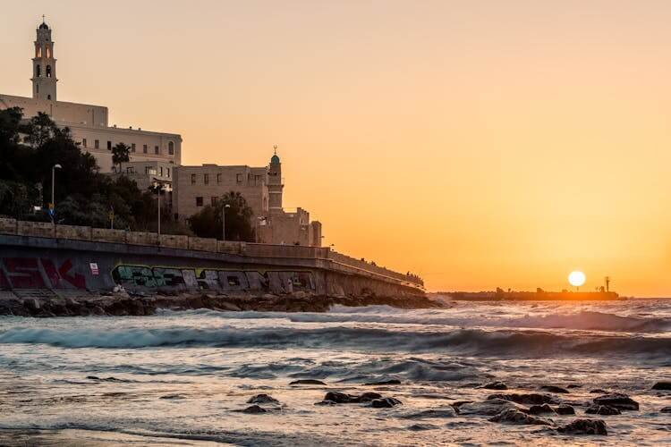 11 Budget-Friendly Travel Tips for Israel