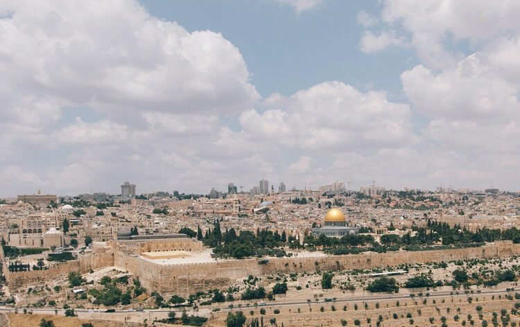 How much a 10 day trip to Israel cost?